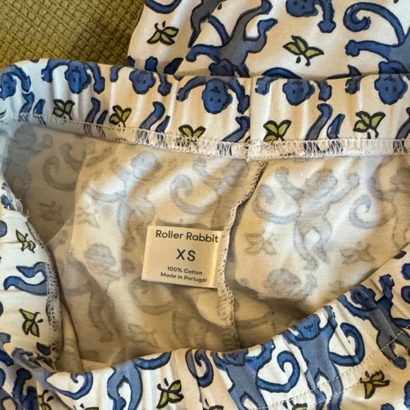 Roller rabbit Pajamas - Picture 3 of 4